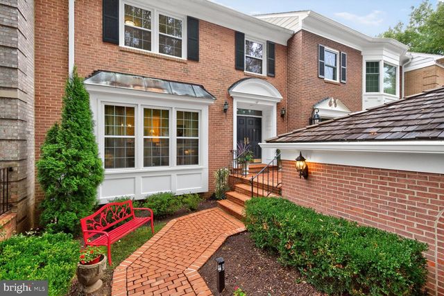 9412 TURNBERRY DR, Potomac, MD 20854
