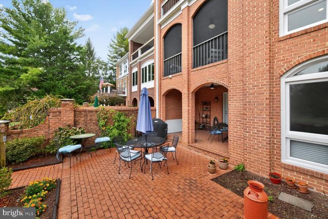 9412 TURNBERRY DR, Potomac, MD 20854