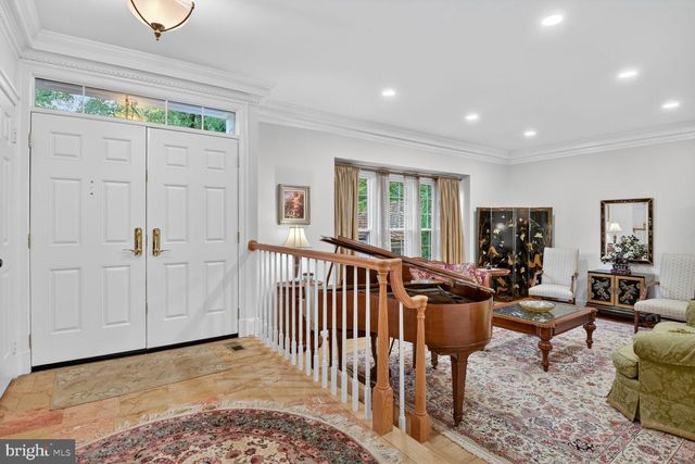 9412 TURNBERRY DR, Potomac, MD 20854