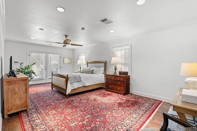 227 Halcyon Pl, San Antonio, TX 78209