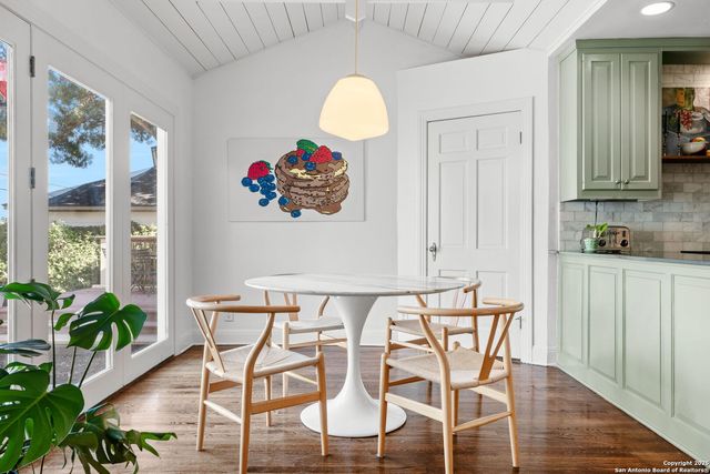 227 Halcyon Pl, San Antonio, TX 78209