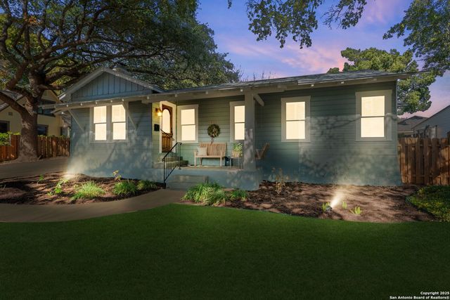 227 Halcyon Pl, San Antonio, TX 78209