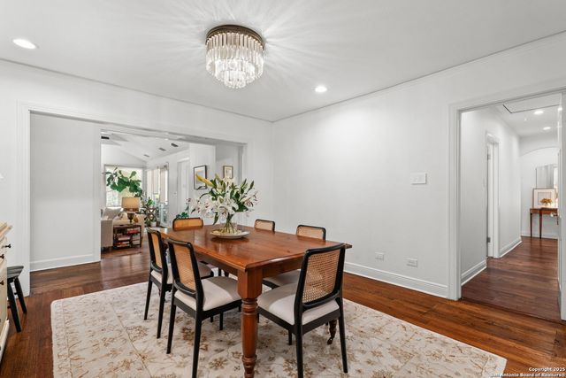 227 Halcyon Pl, San Antonio, TX 78209