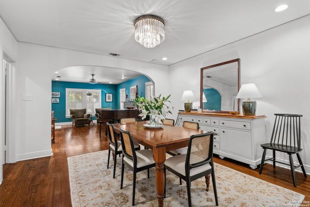 227 Halcyon Pl, San Antonio, TX 78209