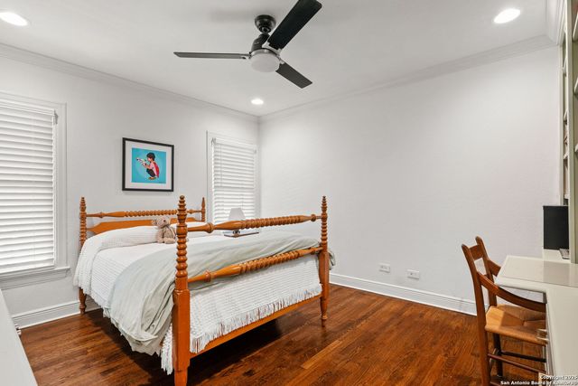 227 Halcyon Pl, San Antonio, TX 78209