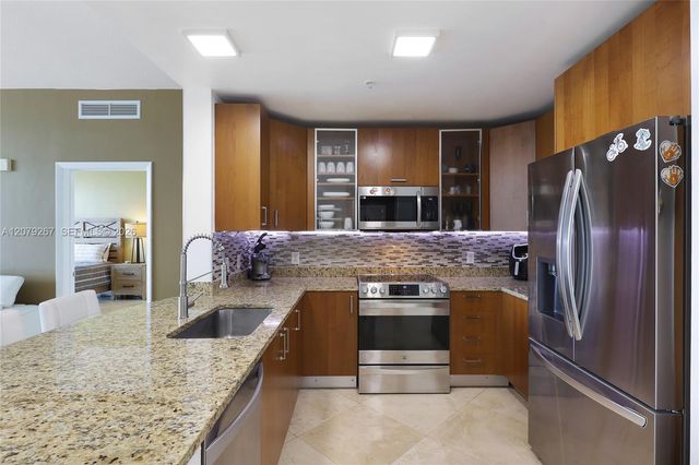 1945 S Ocean Drive M6, Hallandale Beach, FL 33009
