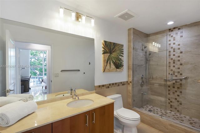 1945 S Ocean Drive M6, Hallandale Beach, FL 33009