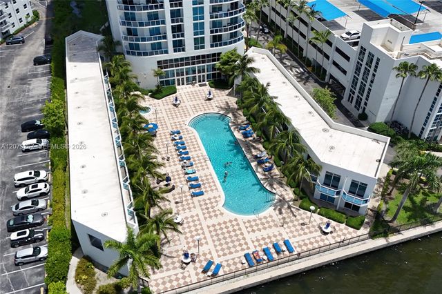 1945 S Ocean Drive M6, Hallandale Beach, FL 33009