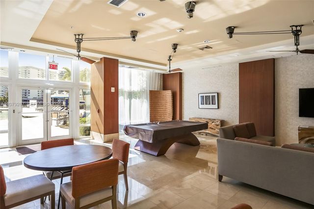 1945 S Ocean Drive M6, Hallandale Beach, FL 33009