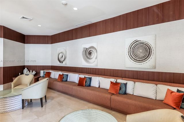 1945 S Ocean Drive M6, Hallandale Beach, FL 33009