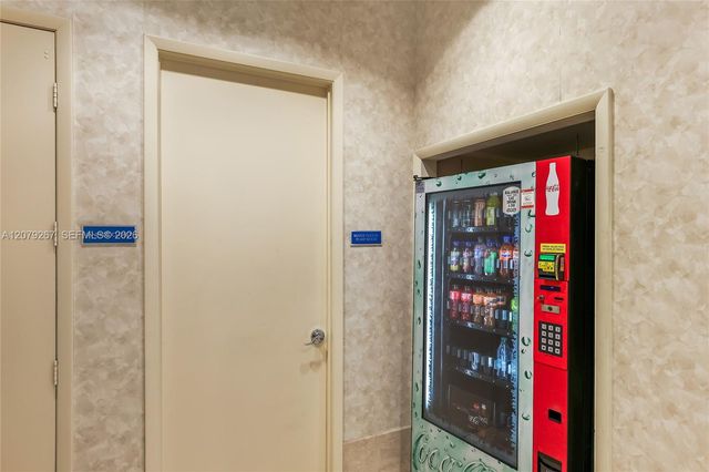 1945 S Ocean Drive M6, Hallandale Beach, FL 33009
