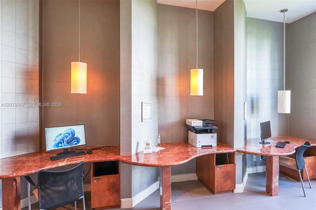 1945 S Ocean Drive M6, Hallandale Beach, FL 33009