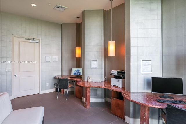 1945 S Ocean Drive M6, Hallandale Beach, FL 33009