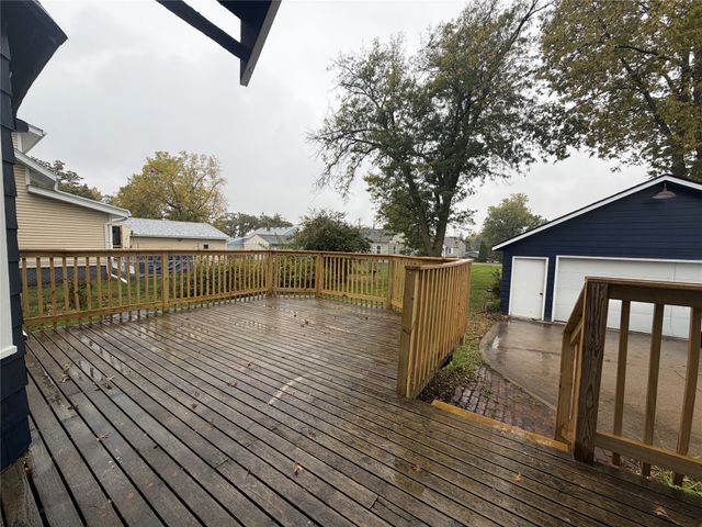 1525 1st Street N, Newton, IA 50208