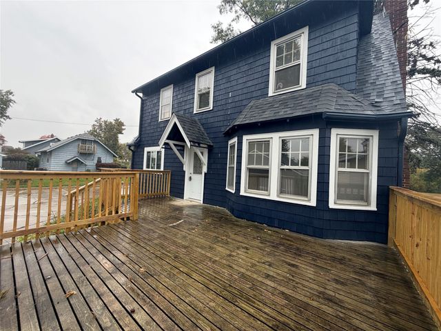 1525 1st Street N, Newton, IA 50208