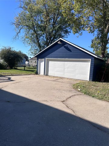 1525 1st Street N, Newton, IA 50208