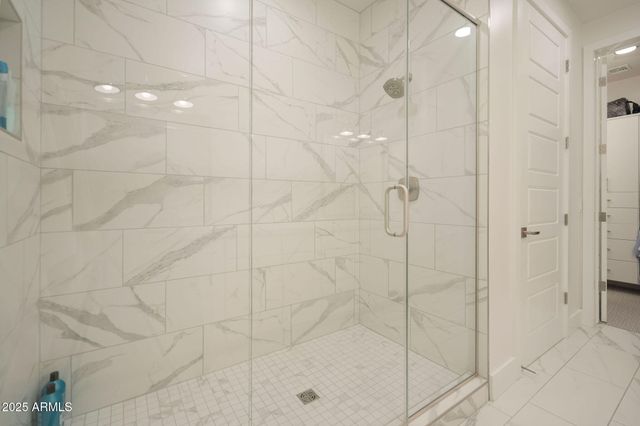 5250 E DEER VALLEY Drive 303, Phoenix, AZ 85054