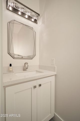 5250 E DEER VALLEY Drive 303, Phoenix, AZ 85054