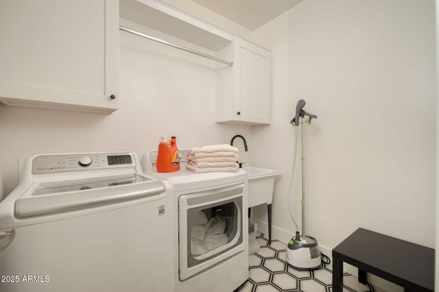 5250 E DEER VALLEY Drive 303, Phoenix, AZ 85054