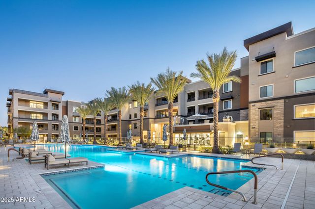 5250 E DEER VALLEY Drive 303, Phoenix, AZ 85054