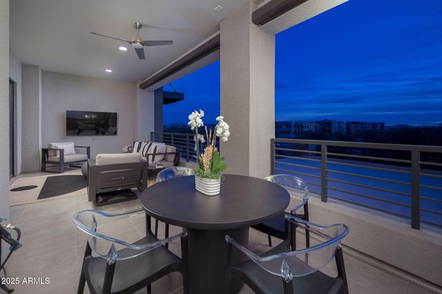 5250 E DEER VALLEY Drive 303, Phoenix, AZ 85054