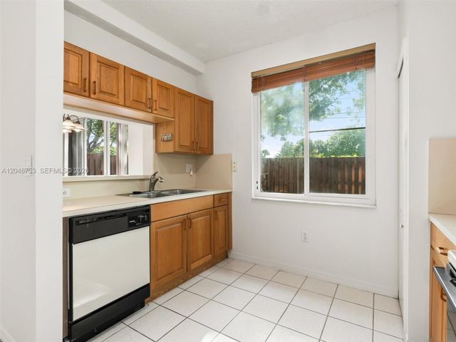 2245 NW 160th Ter, Pembroke Pines, FL 33028