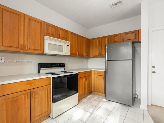 2245 NW 160th Ter, Pembroke Pines, FL 33028