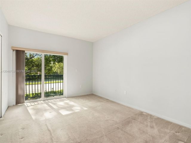 2245 NW 160th Ter, Pembroke Pines, FL 33028