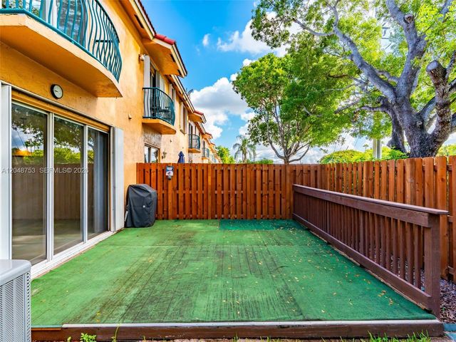 2245 NW 160th Ter, Pembroke Pines, FL 33028