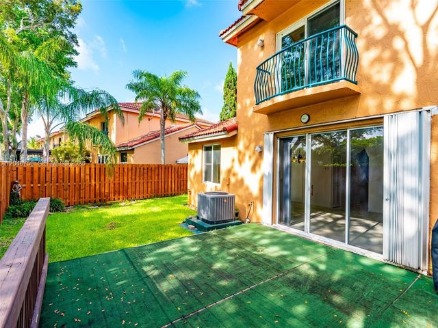 2245 NW 160th Ter, Pembroke Pines, FL 33028
