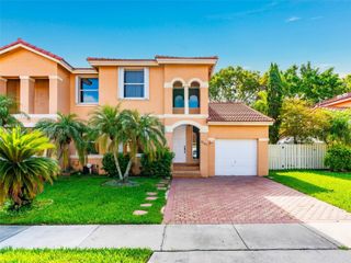 2245 NW 160th Ter, Pembroke Pines, FL 33028