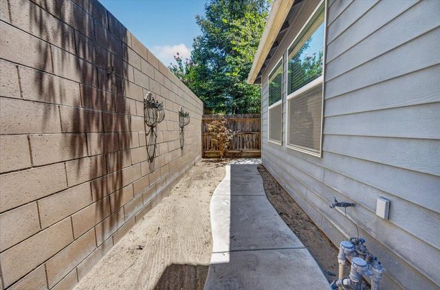 4342 W Artemisa Drive, Fresno, CA 93722