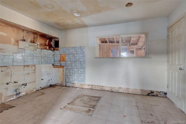 221 State Avenue, Wyandanch, NY 11798