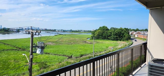 133 Commander Shea Blvd 406, Quincy, MA 02171