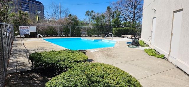 133 Commander Shea Blvd 406, Quincy, MA 02171