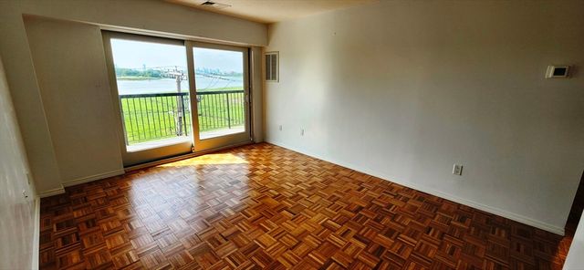 133 Commander Shea Blvd 406, Quincy, MA 02171