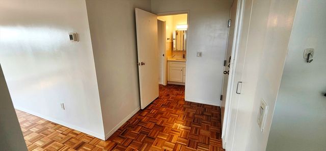 133 Commander Shea Blvd 406, Quincy, MA 02171