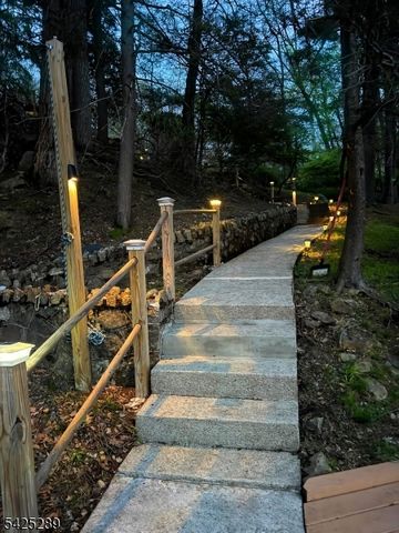 11 Deane Rd, Hopatcong Boro, NJ 07843