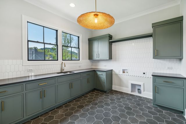 1674 Geralds Dr, Brentwood, TN 37027