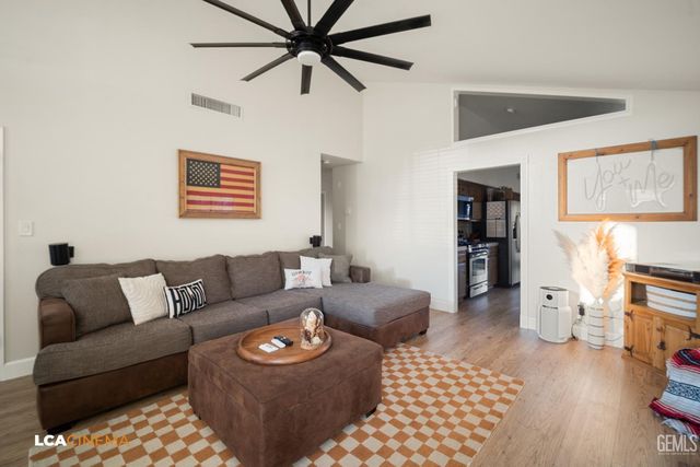 7812 Cibola Drive, Bakersfield, CA 93309