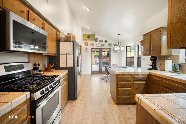 7812 Cibola Drive, Bakersfield, CA 93309