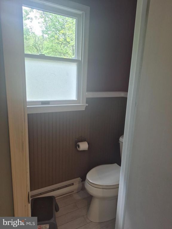 Image 10 of property listing at 9472 QUAIL RUN RD, Denton, MD 21629