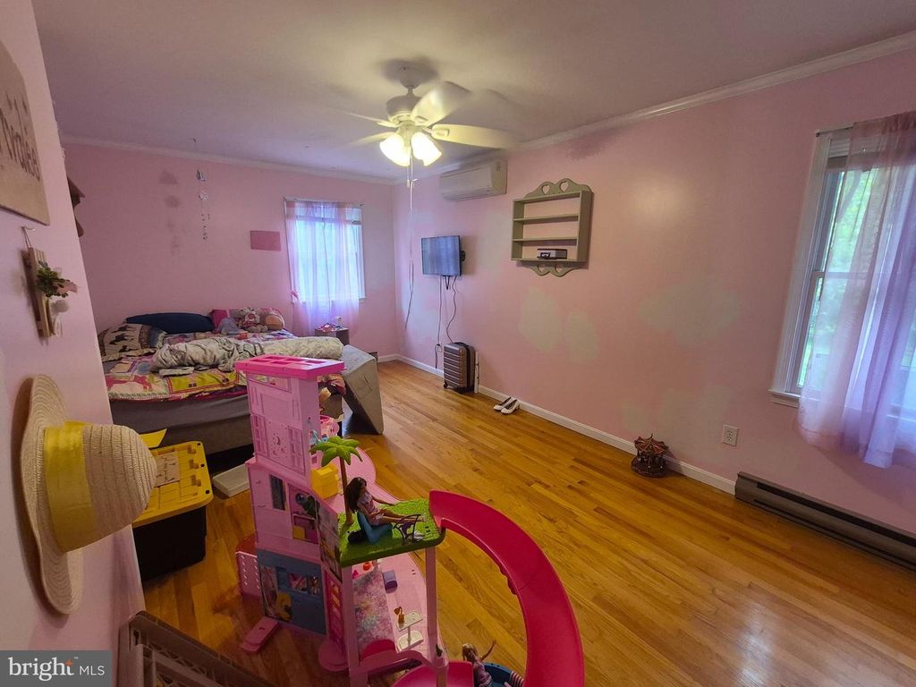 Image 13 of property listing at 9472 QUAIL RUN RD, Denton, MD 21629