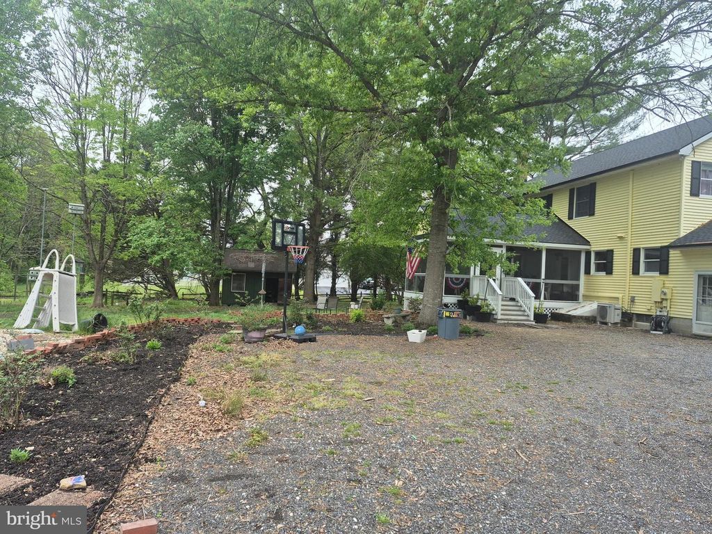 Image 19 of property listing at 9472 QUAIL RUN RD, Denton, MD 21629