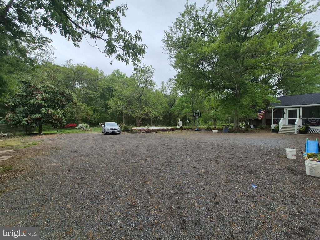 Image 20 of property listing at 9472 QUAIL RUN RD, Denton, MD 21629