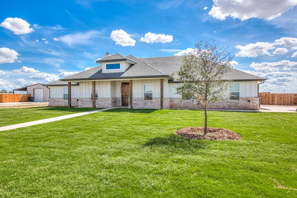 Image 1 of property listing at 8575 Lance Rd, San Angelo, TX 76905