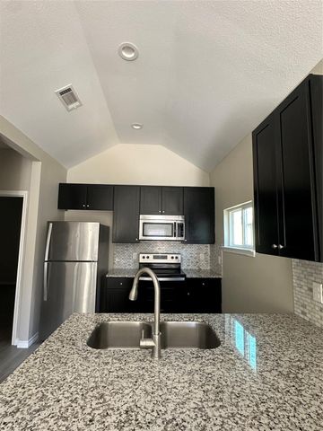 16614 Meadowcroft, Montgomery, TX 77316