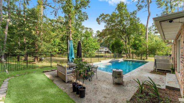 910 Imperial Lane, Houston, TX 77336