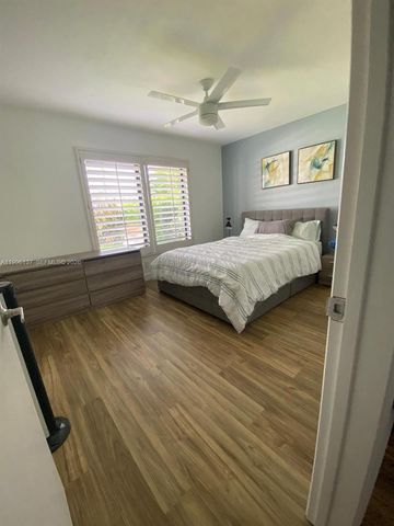 234 Avalon Ave, Lauderdale By The Sea, FL 33308