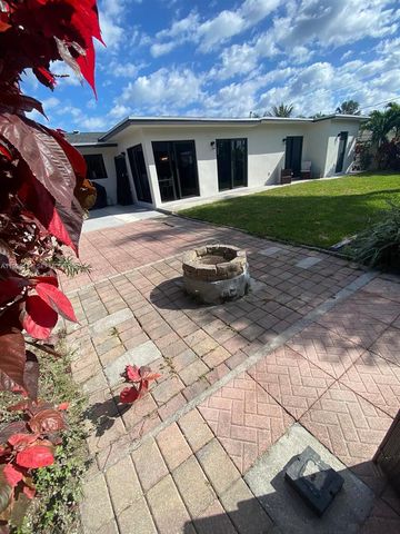 234 Avalon Ave, Lauderdale By The Sea, FL 33308